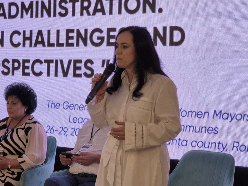 FOTO VIDEO Conferința Internațională „Femeile primar – lideri în administrația publică locală, provocări și perspective europene“/ Fostul ministru al Muncii și persoane din administrația locală, prezenți 4 FOTO VIDEO Conferința Internațională „Femeile primar – lideri în administrația publică locală, provocări și perspective europene“/ Fostul ministru al Muncii și persoane din administrația locală, prezenți 9732eafe cc21 41e1 b6b6 0098a9230831