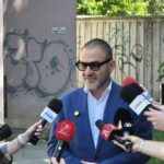 FOTO VIDEO Horia Constantinescu, șeful Comisariatului Judeţean pentru Protecţia Consumatorilor Constanţa, declarații în urma protestului micilor comercianți 9f9d1edc c9c3 4916 9853 5c54627ddc7d