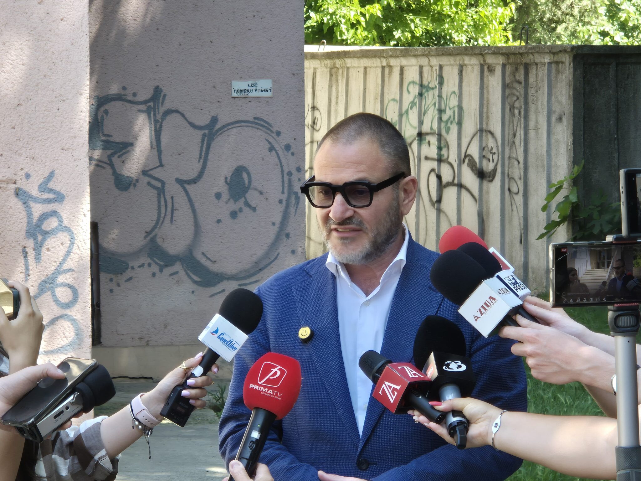 FOTO VIDEO Horia Constantinescu, șeful CJPC Constanţa, declarații în urma protestului micilor comercianți 9f9d1edc c9c3 4916 9853 5c54627ddc7d