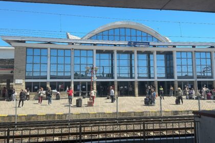 DOCUMENTE CFR lansează Trenurile Soarelui 2025/ 54 de trenuri directe spre litoral, din 13 iunie până în 6 septembrie Imagine WhatsApp 2025 06 02 la 13.46.10 8d8a62c8
