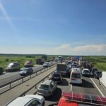 FOTO VIDEO Accident în care au fost implicate 3 TIR-uri şi cinci autoturisme, pe autostrada A1/ Un minor de 10 ani a murit Imagine WhatsApp 2025 06 03 la 16.10.58 40afb73c