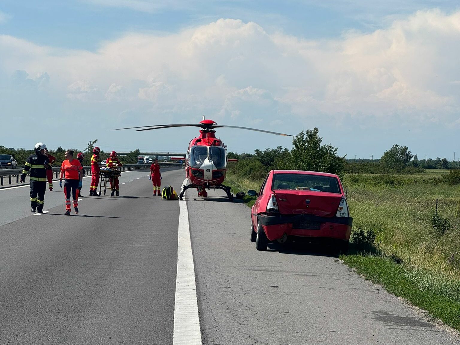 FOTO VIDEO Accident în care au fost implicate 3 TIR-uri şi cinci autoturisme, pe autostrada A1/ Un minor de 10 ani a murit 2 FOTO VIDEO Accident în care au fost implicate 3 TIR-uri şi cinci autoturisme, pe autostrada A1/ Un minor de 10 ani a murit Imagine WhatsApp 2025 06 03 la 16.11.42 20e5ddd5 edited