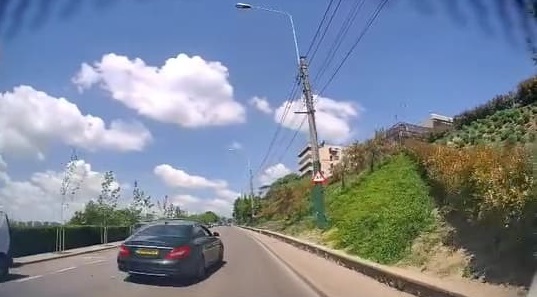 VIDEO Inconștiență în trafic: o depășire riscantă, surprinsă pe o stradă din Constanța 2 VIDEO Inconștiență în trafic: o depășire riscantă, surprinsă pe o stradă din Constanța Imagine WhatsApp 2025 06 04 la 16.16.36 92981490