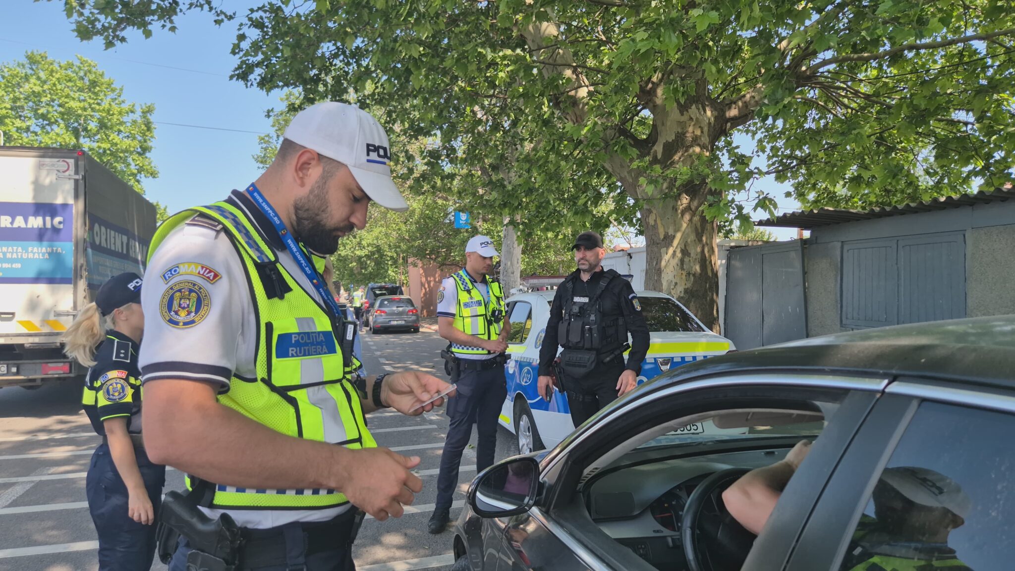 Șoferi sub influența alcoolului și fără permis de conducere, depistați de polițiștii constănțeni Imagine WhatsApp 2025 06 06 la 15.11.36 c36f6079