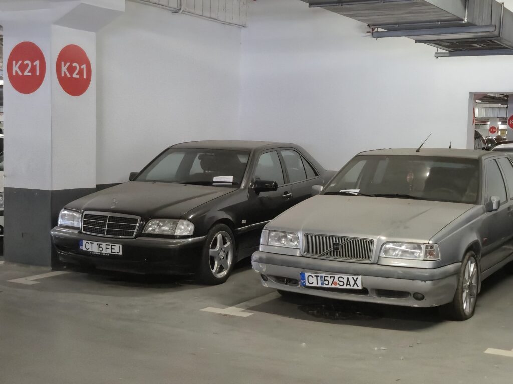 FOTO VIDEO Zeci de mașini au fost abandonate în parcarea subterană a mall-ului Vivo 12 FOTO VIDEO Zeci de mașini au fost abandonate în parcarea subterană a mall-ului Vivo Imagine WhatsApp 2025 06 10 la 13.44.56 35159e08 1