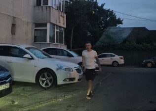 Un bărbat a fost internat la Psihiatrie după ce a TERORIZAT cartierul Anda ZILE la rând Imagine WhatsApp 2025 06 10 la 14.11.23 7e88ac8c e1749553915604