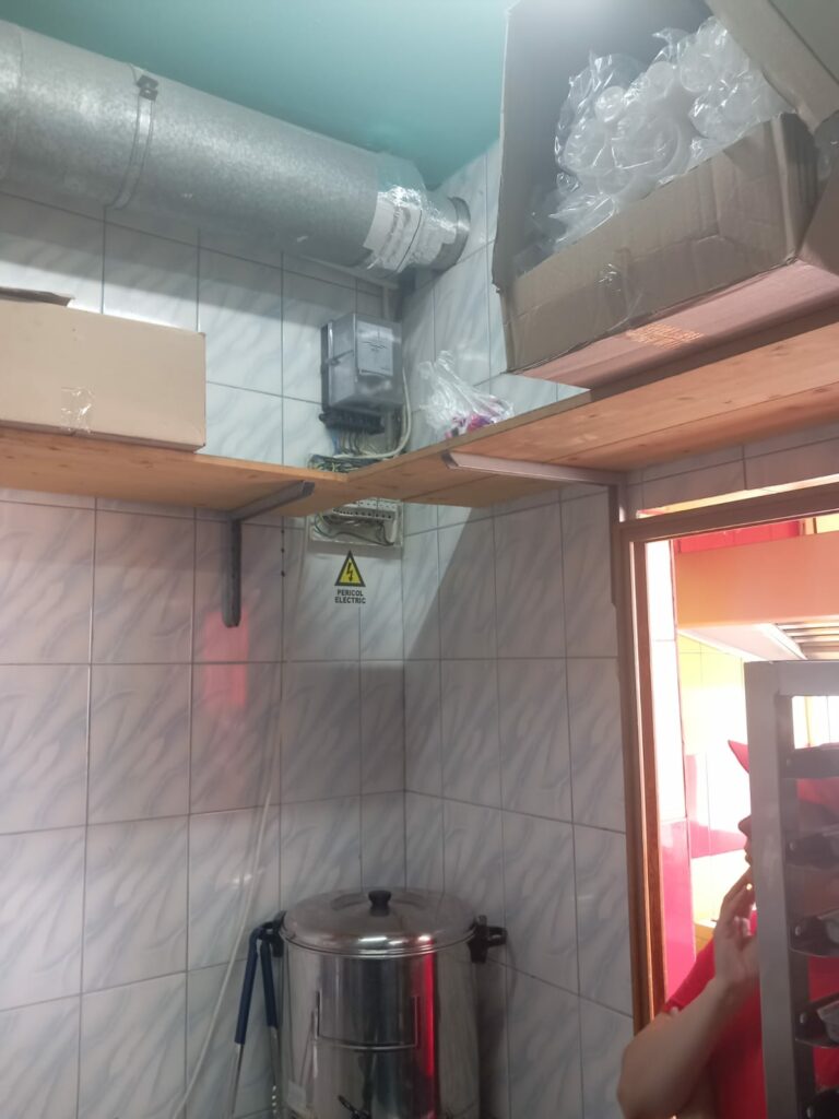 FOTO VIDEO Nereguli grave descoperite de Protecția Consumatorilor în stațiunea Mamaia 10 FOTO VIDEO Nereguli grave descoperite de Protecția Consumatorilor în stațiunea Mamaia Imagine WhatsApp 2025 06 10 la 17.42.11 826123d9