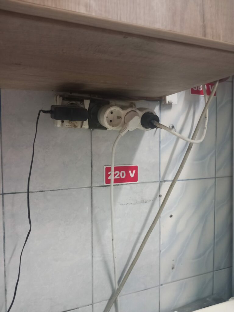FOTO VIDEO Nereguli grave descoperite de Protecția Consumatorilor în stațiunea Mamaia 6 FOTO VIDEO Nereguli grave descoperite de Protecția Consumatorilor în stațiunea Mamaia Imagine WhatsApp 2025 06 10 la 17.42.56 4ae1a761