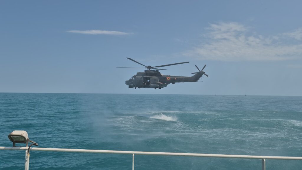 FOTO VIDEO Forțele Navale Române, spectacol în Marea Neagră: exercițiu anti-terorist impresionant UPDATE 32 FOTO VIDEO Forțele Navale Române, spectacol în Marea Neagră: exercițiu anti-terorist impresionant UPDATE Imagine WhatsApp 2025 06 18 la 16.34.20 529108cc 1