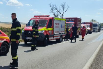 VIDEO Accident grav între două microbuze și un autoturism, în județul Bihor/ A fost activat Planul Roșu de intervenție UPDATE Imagine WhatsApp 2025 06 30 la 15.29.13 d16de4b8