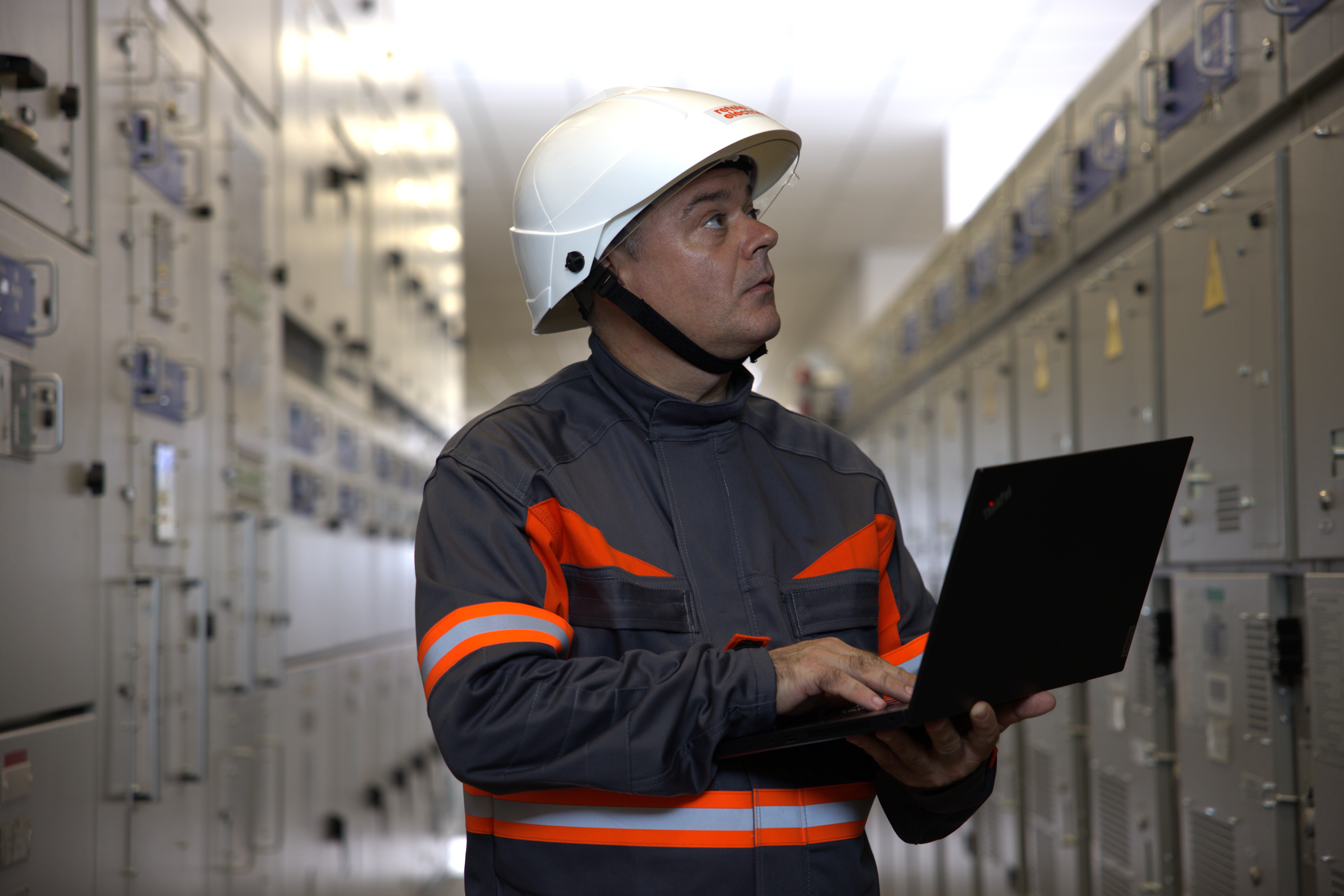 Rețele Electrice România lansează licitație de peste 132 milioane lei pentru echipamente electrice Retele Electrice Romania 1