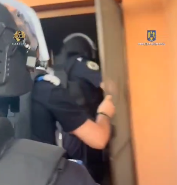 FOTO VIDEO Au procurat și vândut LUNI de zile DROGURI de mare risc/ Au fost reținuți după o vizită de la DIICOT Constanța Screenshot 2025 06 04 175316