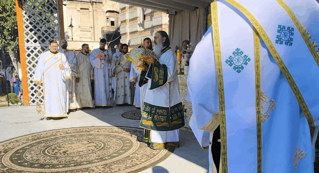LIVE FOTO VIDEO Sărbătoarea Rusaliilor la Catedrala din Constanța/ Arhiepiscopul Teodosie va binecuvânta frunzele de nuc Screenshot 2025 06 08 092354
