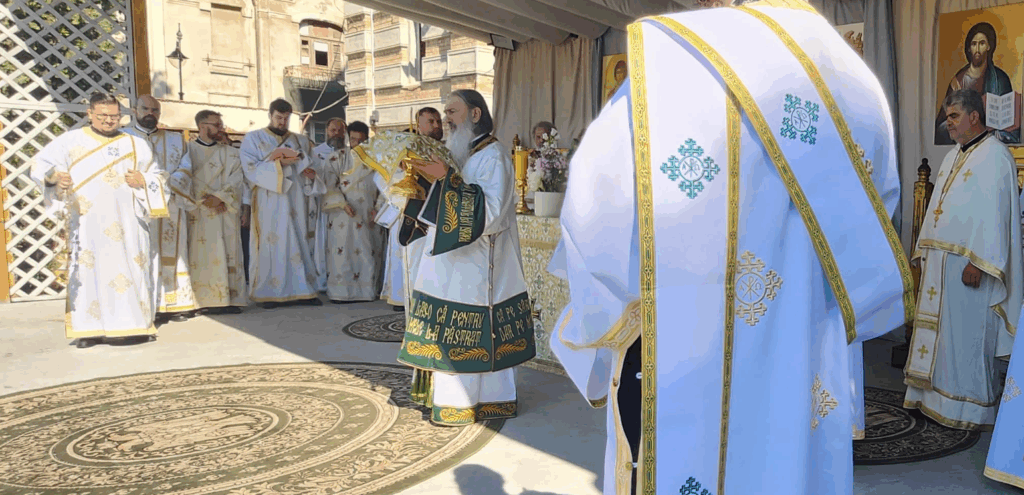 LIVE FOTO VIDEO Sărbătoarea Rusaliilor la Catedrala din Constanța/ Arhiepiscopul Teodosie va binecuvânta frunzele de nuc Screenshot 2025 06 08 092414