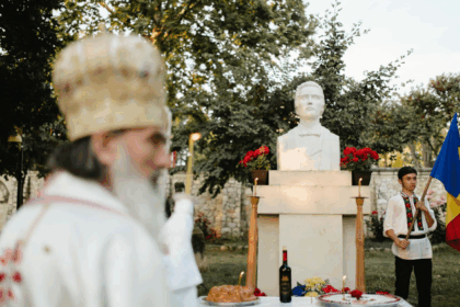 Programul arhiepiscopului Teodosie pentru duminică / Va participa la „Omagiul lui Eminescu” Screenshot 2025 06 14 185412