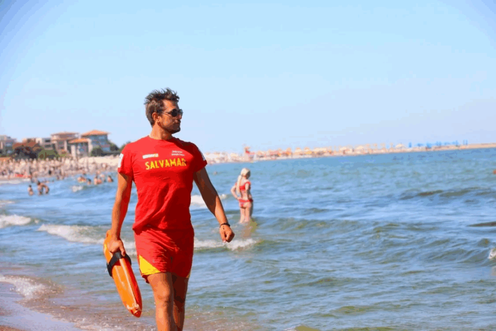 Recomandări pe litoral:„Anumite colace constituie pericol de înec” – avertismentul lui Vasile Borteș, șeful salvamarilor din sudul litoralului 2 Recomandări pe litoral:„Anumite colace constituie pericol de înec” – avertismentul lui Vasile Borteș, șeful salvamarilor din sudul litoralului Screenshot 2025 06 24 at 17 01 52 index.jpeg imagine WEBP 1125 × 750 pixeli