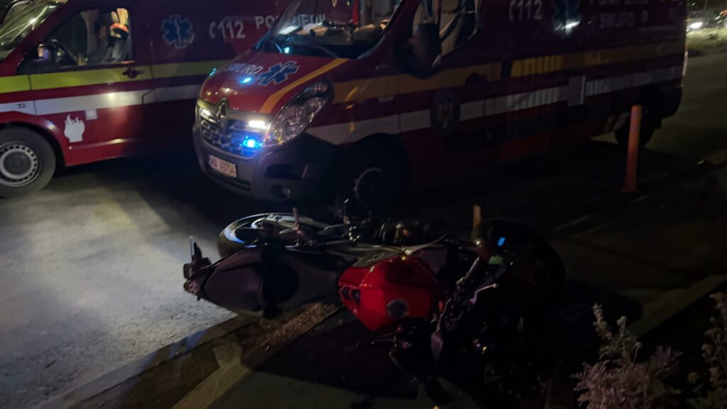 FOTO VIDEO Trei VICTIME au ajuns la spital rănite GRAV în urma unui accident pe bulevardul Mamaia, în fața restaurantului Dolce Vita UPDATE 18 FOTO VIDEO Trei VICTIME au ajuns la spital rănite GRAV în urma unui accident pe bulevardul Mamaia, în fața restaurantului Dolce Vita UPDATE WhatsApp Image 2025 06 03 at 23.10.21