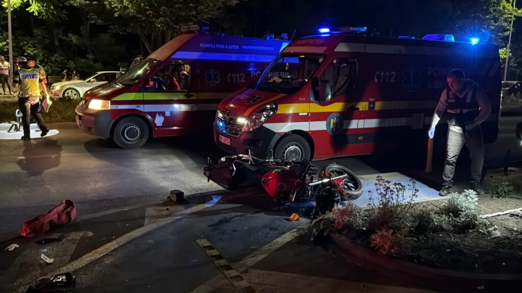 FOTO VIDEO Trei VICTIME au ajuns la spital rănite GRAV în urma unui accident pe bulevardul Mamaia, în fața restaurantului Dolce Vita UPDATE 8 FOTO VIDEO Trei VICTIME au ajuns la spital rănite GRAV în urma unui accident pe bulevardul Mamaia, în fața restaurantului Dolce Vita UPDATE WhatsApp Image 2025 06 03 at 23.32.28 1