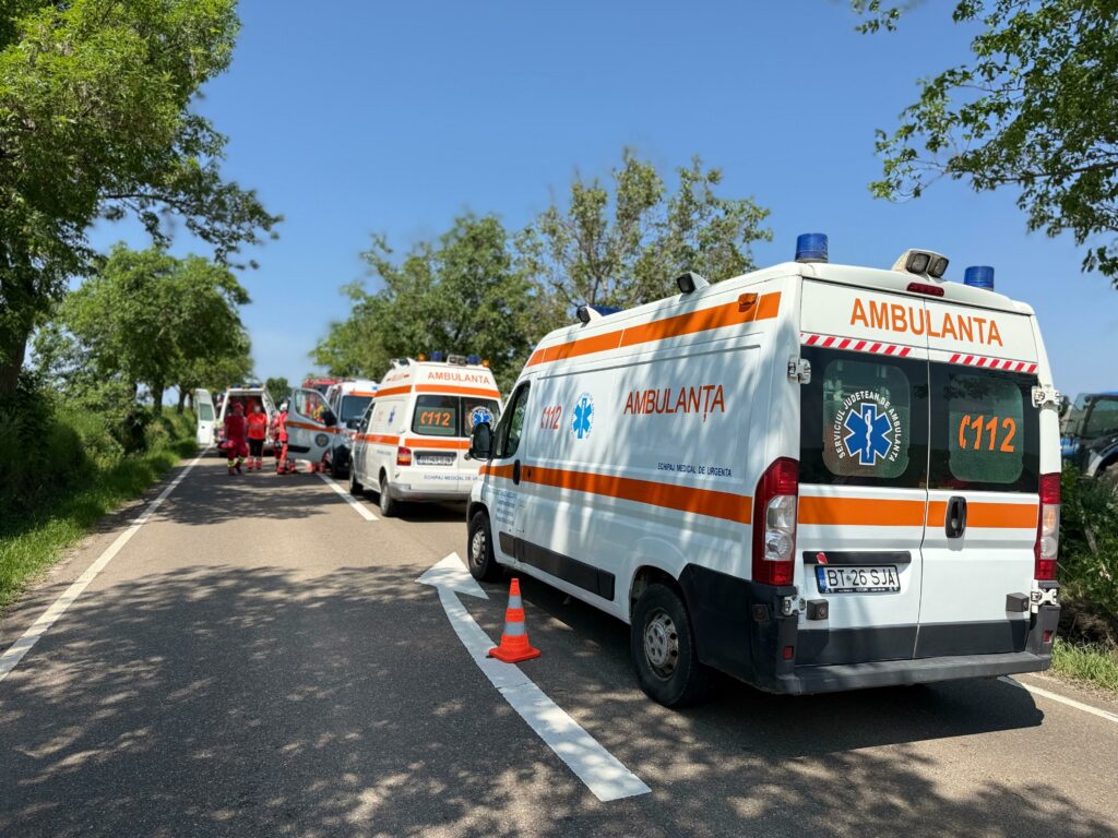 FOTO VIDEO Plan Roșu de Intervenție: Accident cu 12 persoane implicate/ Un autocar s-a răsturnat UPDATE 7 FOTO VIDEO Plan Roșu de Intervenție: Accident cu 12 persoane implicate/ Un autocar s-a răsturnat UPDATE WhatsApp Image 2025 06 04 at 14.26.41