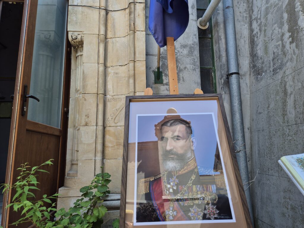 FOTO VIDEO Majestatea Sa Margareta și Principele Radu au vizitat Moscheea Carol I din Constanța WhatsApp Image 2025 06 04 at 14.26.50 4