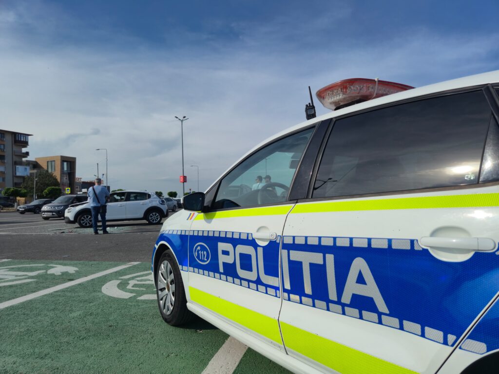 FOTO VIDEO O persoană încarcerată în urma unui accident cu trei mașini implicate, în parcarea Vivo Mall, Constanța UPDATE 9 FOTO VIDEO O persoană încarcerată în urma unui accident cu trei mașini implicate, în parcarea Vivo Mall, Constanța UPDATE WhatsApp Image 2025 06 04 at 17.30.12