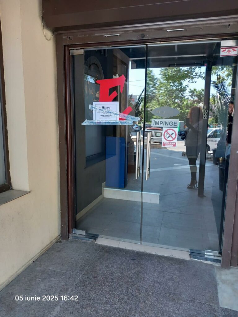 VIDEO FOTO Gândaci vii și morți, mâncare stricată și ustensile murdare: restaurant din Năvodari, sancționat DUR de OPC 4 VIDEO FOTO Gândaci vii și morți, mâncare stricată și ustensile murdare: restaurant din Năvodari, sancționat DUR de OPC WhatsApp Image 2025 06 05 at 17.28.36