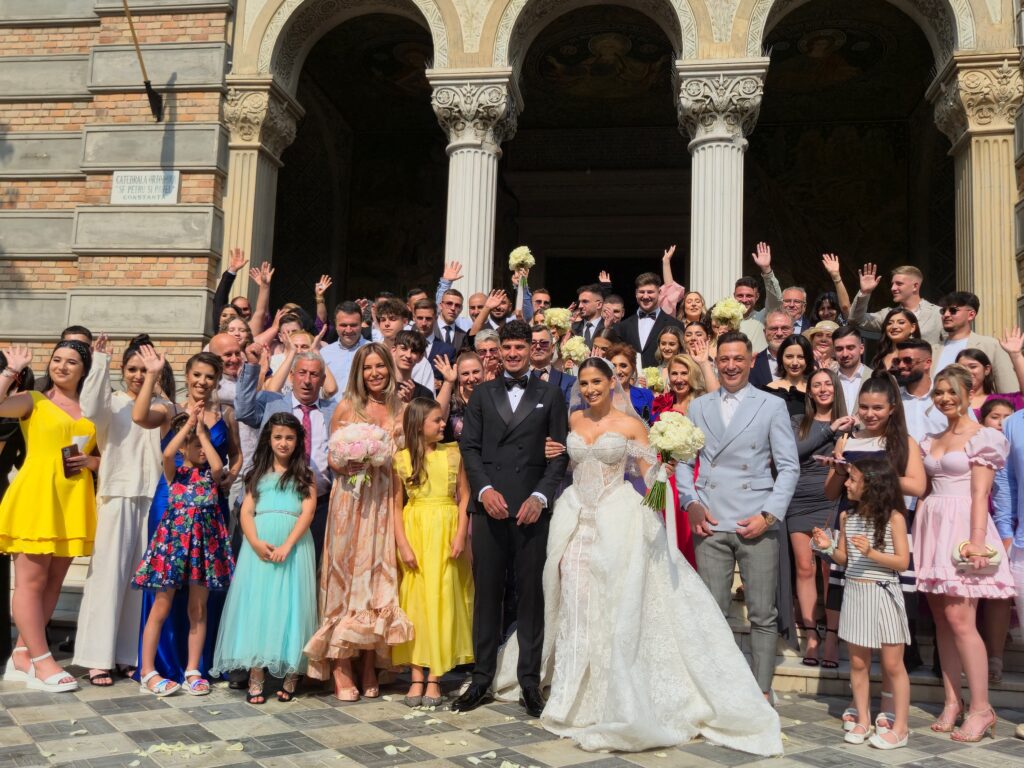 FOTO VIDEO Celebrul fotbalist Florinel Coman se căsătorește la Catedrala din Constanța/ ÎPS Teodosie oficiază ceremonia/ Este prezent și Gigi Becali UPDATE 41 FOTO VIDEO Celebrul fotbalist Florinel Coman se căsătorește la Catedrala din Constanța/ ÎPS Teodosie oficiază ceremonia/ Este prezent și Gigi Becali UPDATE WhatsApp Image 2025 06 12 at 16.48.39
