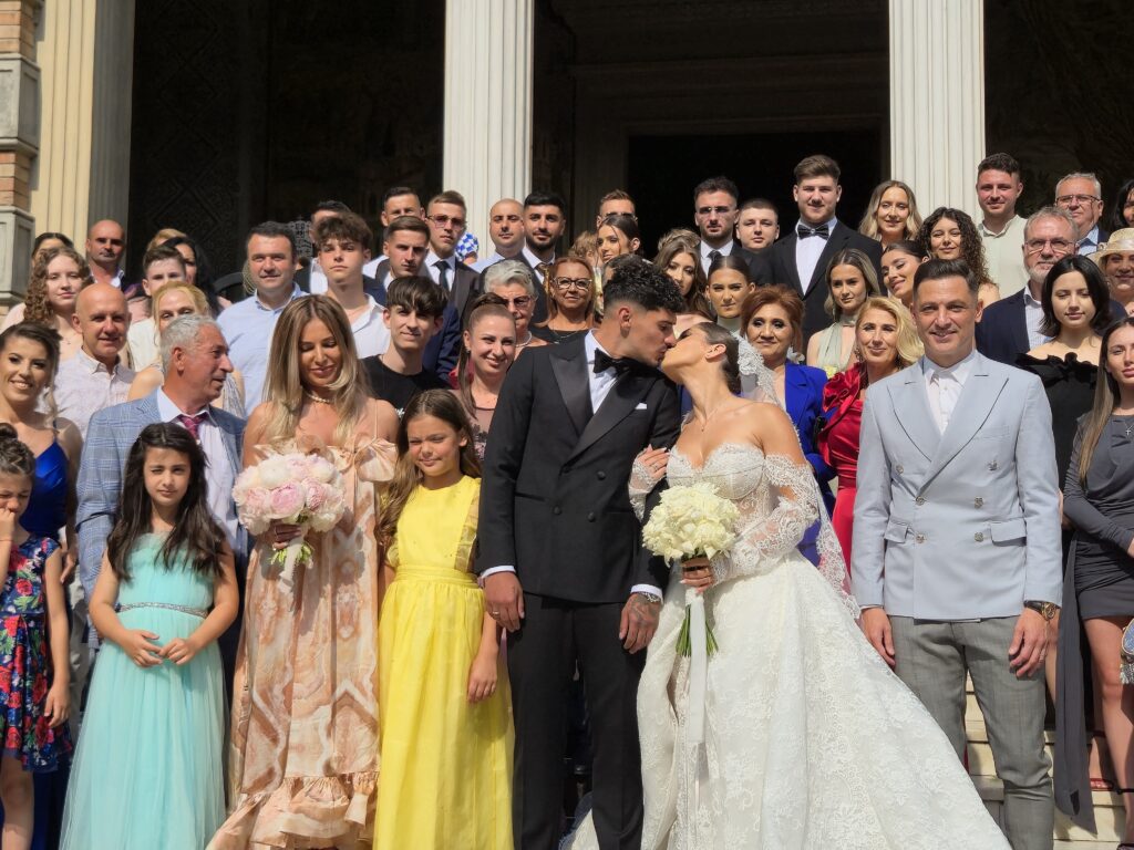 FOTO VIDEO Celebrul fotbalist Florinel Coman se căsătorește la Catedrala din Constanța/ ÎPS Teodosie oficiază ceremonia/ Este prezent și Gigi Becali UPDATE 40 FOTO VIDEO Celebrul fotbalist Florinel Coman se căsătorește la Catedrala din Constanța/ ÎPS Teodosie oficiază ceremonia/ Este prezent și Gigi Becali UPDATE WhatsApp Image 2025 06 12 at 16.48.40