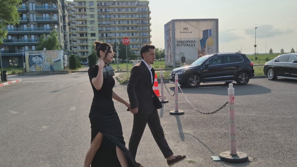 FOTO VIDEO La Nuba se umple ringul! Vedetele echipei naționale sosesc la nunta lui Florinel Coman / Constănțeanul Denis Alibec e prezent 5 FOTO VIDEO La Nuba se umple ringul! Vedetele echipei naționale sosesc la nunta lui Florinel Coman / Constănțeanul Denis Alibec e prezent WhatsApp Image 2025 06 12 at 18.27.26