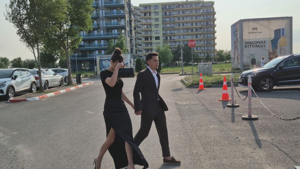 FOTO VIDEO La Nuba se umple ringul! Vedetele echipei naționale sosesc la nunta lui Florinel Coman / Constănțeanul Denis Alibec e prezent 6 FOTO VIDEO La Nuba se umple ringul! Vedetele echipei naționale sosesc la nunta lui Florinel Coman / Constănțeanul Denis Alibec e prezent WhatsApp Image 2025 06 12 at 18.27.33 2