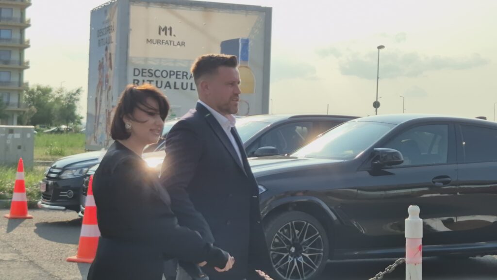FOTO VIDEO La Nuba se umple ringul! Vedetele echipei naționale sosesc la nunta lui Florinel Coman / Constănțeanul Denis Alibec e prezent 13 FOTO VIDEO La Nuba se umple ringul! Vedetele echipei naționale sosesc la nunta lui Florinel Coman / Constănțeanul Denis Alibec e prezent WhatsApp Image 2025 06 12 at 18.32.15 1