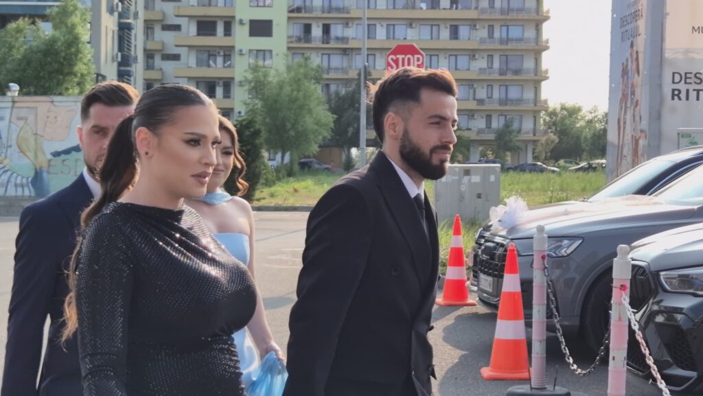 FOTO VIDEO La Nuba se umple ringul! Vedetele echipei naționale sosesc la nunta lui Florinel Coman / Constănțeanul Denis Alibec e prezent 17 FOTO VIDEO La Nuba se umple ringul! Vedetele echipei naționale sosesc la nunta lui Florinel Coman / Constănțeanul Denis Alibec e prezent WhatsApp Image 2025 06 12 at 18.40.32 1