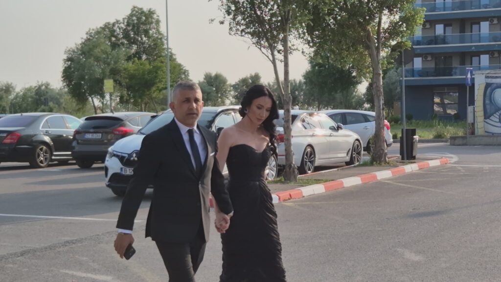 FOTO VIDEO La Nuba se umple ringul! Vedetele echipei naționale sosesc la nunta lui Florinel Coman / Constănțeanul Denis Alibec e prezent 20 FOTO VIDEO La Nuba se umple ringul! Vedetele echipei naționale sosesc la nunta lui Florinel Coman / Constănțeanul Denis Alibec e prezent WhatsApp Image 2025 06 12 at 18.40.44 1
