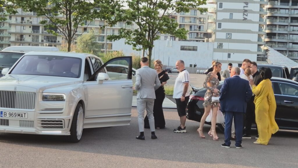 FOTO VIDEO La Nuba se umple ringul! Vedetele echipei naționale sosesc la nunta lui Florinel Coman / Constănțeanul Denis Alibec e prezent 25 FOTO VIDEO La Nuba se umple ringul! Vedetele echipei naționale sosesc la nunta lui Florinel Coman / Constănțeanul Denis Alibec e prezent WhatsApp Image 2025 06 12 at 18.58.26 2