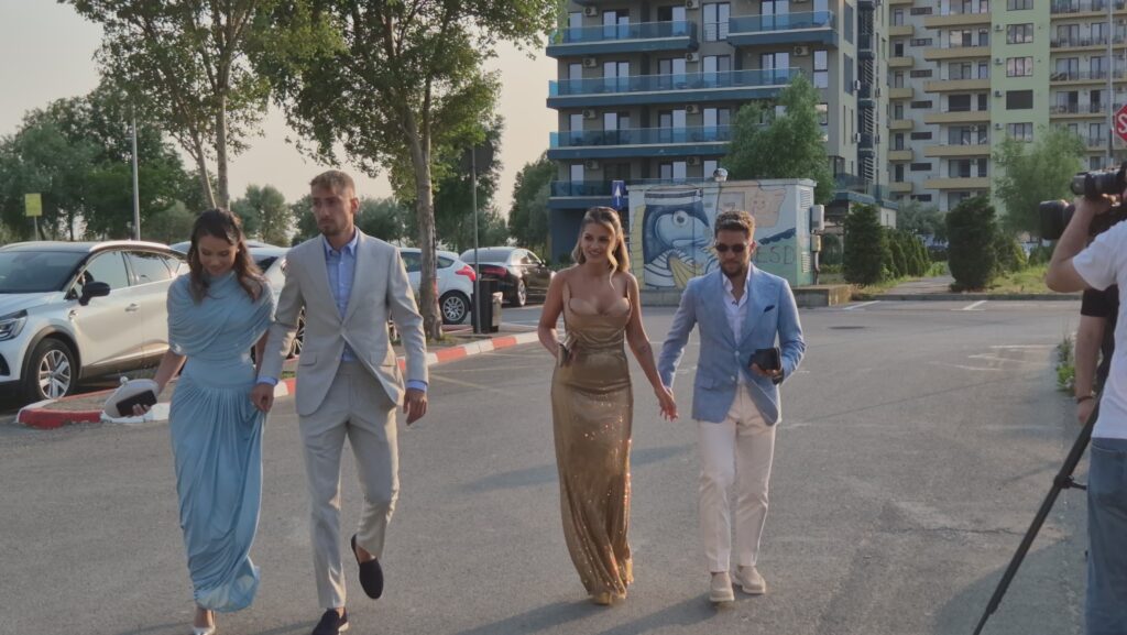 FOTO VIDEO La Nuba se umple ringul! Vedetele echipei naționale sosesc la nunta lui Florinel Coman / Constănțeanul Denis Alibec e prezent 30 FOTO VIDEO La Nuba se umple ringul! Vedetele echipei naționale sosesc la nunta lui Florinel Coman / Constănțeanul Denis Alibec e prezent WhatsApp Image 2025 06 12 at 19.15.16 2