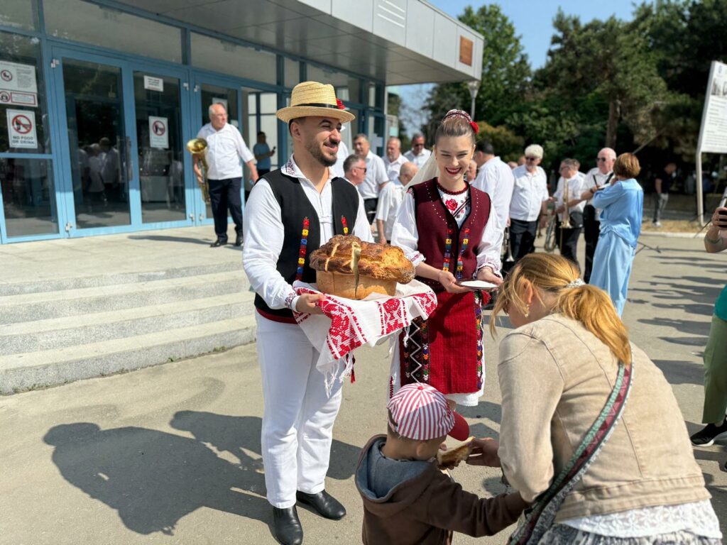 FOTO VIDEO Delfinariul din Constanța s-a deschis oficial. Președintele CJC, Florin Mitroi: a fost o muncă titanică 7 FOTO VIDEO Delfinariul din Constanța s-a deschis oficial. Președintele CJC, Florin Mitroi: a fost o muncă titanică WhatsApp Image 2025 06 14 at 10.07.25