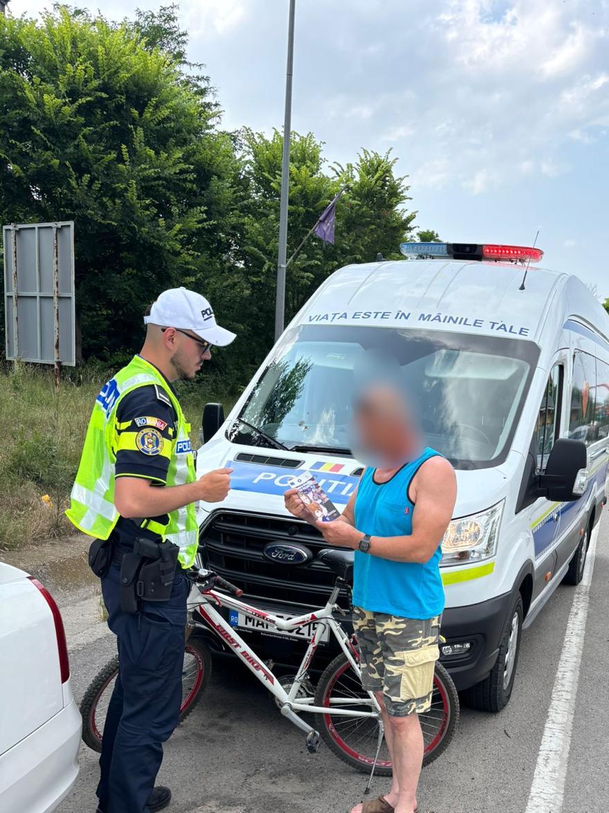 Mai mulți pietoni și bicicliști au fost sancționați de către polițiștii constănțeni WhatsApp Image 2025 06 14 at 10.38.05
