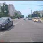 FOTO VIDEO Avem șosele ca să defileze nebunia pe ele! Un șofer a încălcat TREI INFRACȚIUNI în intersecția Tomis-Vlaicu WhatsApp Image 2025 06 15 at 00.35.50