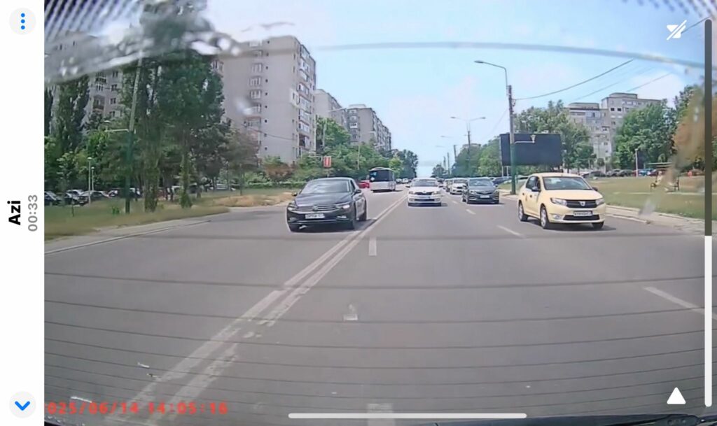FOTO VIDEO Avem șosele ca să defileze nebunia pe ele! Un șofer a încălcat TREI INFRACȚIUNI în intersecția Tomis-Vlaicu 2 FOTO VIDEO Avem șosele ca să defileze nebunia pe ele! Un șofer a încălcat TREI INFRACȚIUNI în intersecția Tomis-Vlaicu WhatsApp Image 2025 06 15 at 10.40.15 1