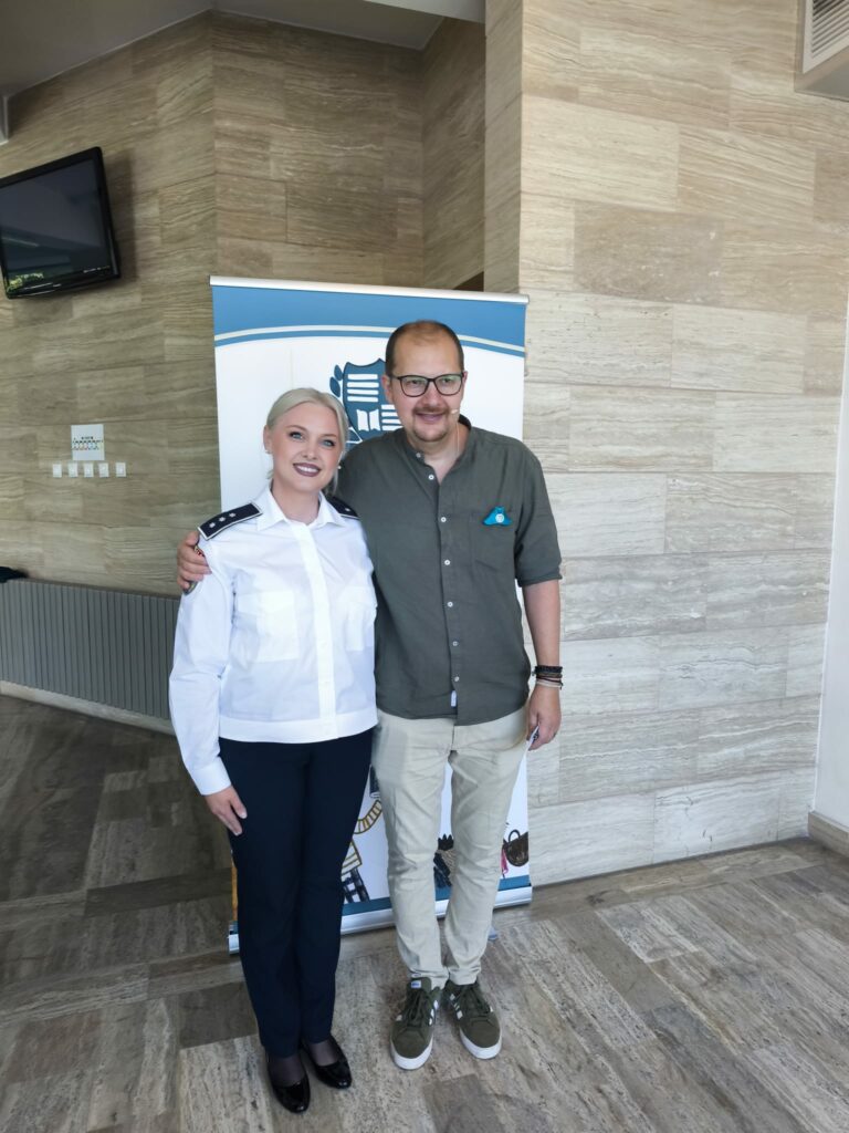FOTO „Caractere puternice, școli sigure”, proiectul pilot care își propune să formeze elevii din ciclul primar 3 FOTO „Caractere puternice, școli sigure”, proiectul pilot care își propune să formeze elevii din ciclul primar WhatsApp Image 2025 06 15 at 15.54.07
