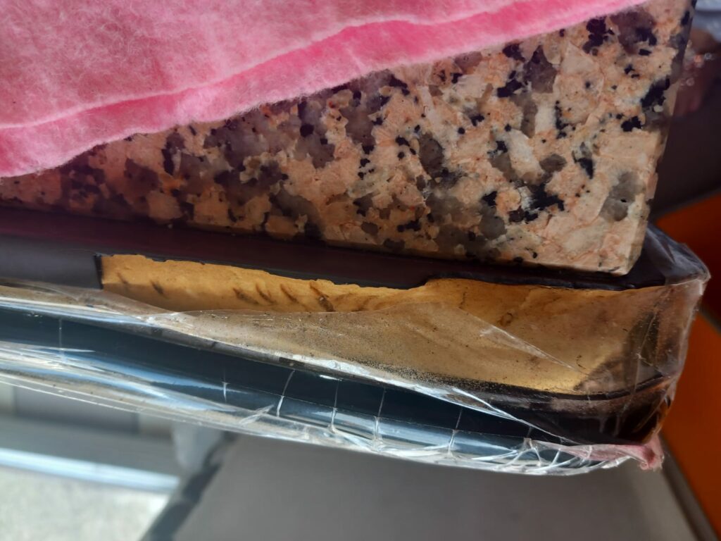 FOTO VIDEO NOI incinte din Constanța închise temporar de Horia Constantinescu. Grăsime, insecte vii și condiții improprii de lucru 27 FOTO VIDEO NOI incinte din Constanța închise temporar de Horia Constantinescu. Grăsime, insecte vii și condiții improprii de lucru WhatsApp Image 2025 06 18 at 16.59.43 1