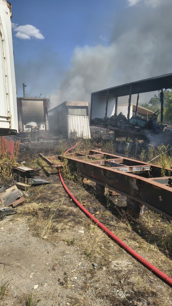 FOTO VIDEO Incendiu de vegetație în Poarta Albă/ Pompierii intervin cu 8 mașini de stingere UPDATE 4 FOTO VIDEO Incendiu de vegetație în Poarta Albă/ Pompierii intervin cu 8 mașini de stingere UPDATE WhatsApp Image 2025 06 24 at 18.11.13