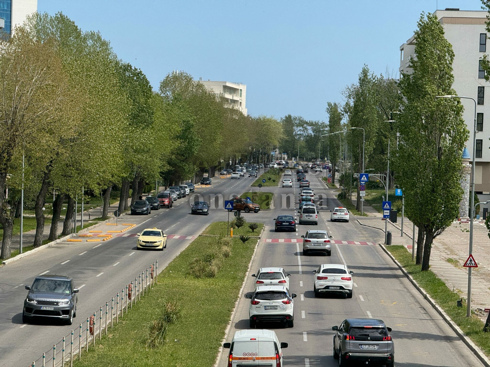 Directorul școlii de șoferi Răcăreanu, despre „Regula Fermoarului”: „O aplicăm la școala de șoferi de ani de zile” / Codul Rutier ar putea fi schimbat WhatsApp Image 2025 06 25 at 18.47.56 1