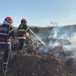 FOTO VIDEO Pompierii intervin la mai multe incendii de culturi agricole în apropiere de Babadag UPDATE WhatsApp Image 2025 06 27 at 20.25.23