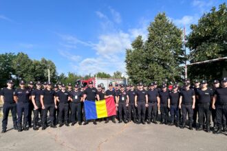 FOTO VIDEO Zeci de pompieri români trimiși în Franța, într-un program de pre-poziționare în cazul incendiilor de pădure WhatsApp Image 2025 06 28 at 12.06.46 1