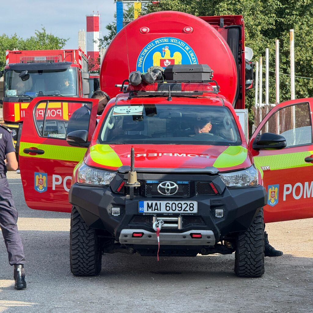FOTO VIDEO Zeci de pompieri români trimiși în Franța, într-un program de pre-poziționare în cazul incendiilor de pădure 6 FOTO VIDEO Zeci de pompieri români trimiși în Franța, într-un program de pre-poziționare în cazul incendiilor de pădure WhatsApp Image 2025 06 28 at 12.06.49 2