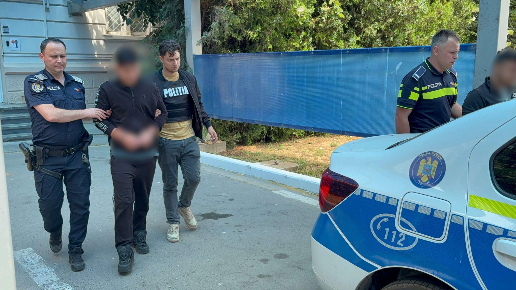 VIDEO Conflict pe o stradă din Cumpăna: doi tineri au fost reținuți după ce au bătut și înjunghiat un bărbat WhatsApp Image 2025 06 28 at 13.54.47