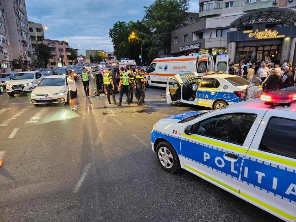 FOTO VIDEO Accident GRAV, cu VICTIMĂ și cu o mașină de Poliție implicată la Casa de Cultură Constanța UPDATE 11 FOTO VIDEO Accident GRAV, cu VICTIMĂ și cu o mașină de Poliție implicată la Casa de Cultură Constanța UPDATE WhatsApp Image 2025 06 28 at 21.19.48 1