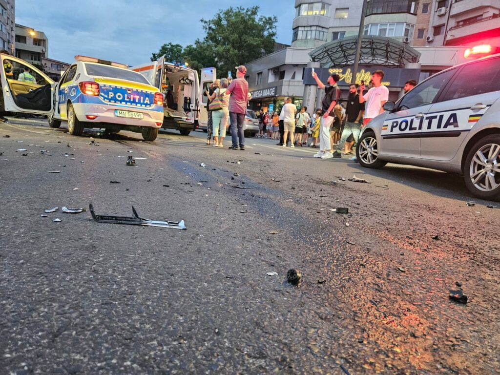 FOTO VIDEO Accident GRAV, cu VICTIMĂ și cu o mașină de Poliție implicată la Casa de Cultură Constanța UPDATE 12 FOTO VIDEO Accident GRAV, cu VICTIMĂ și cu o mașină de Poliție implicată la Casa de Cultură Constanța UPDATE WhatsApp Image 2025 06 28 at 21.19.48