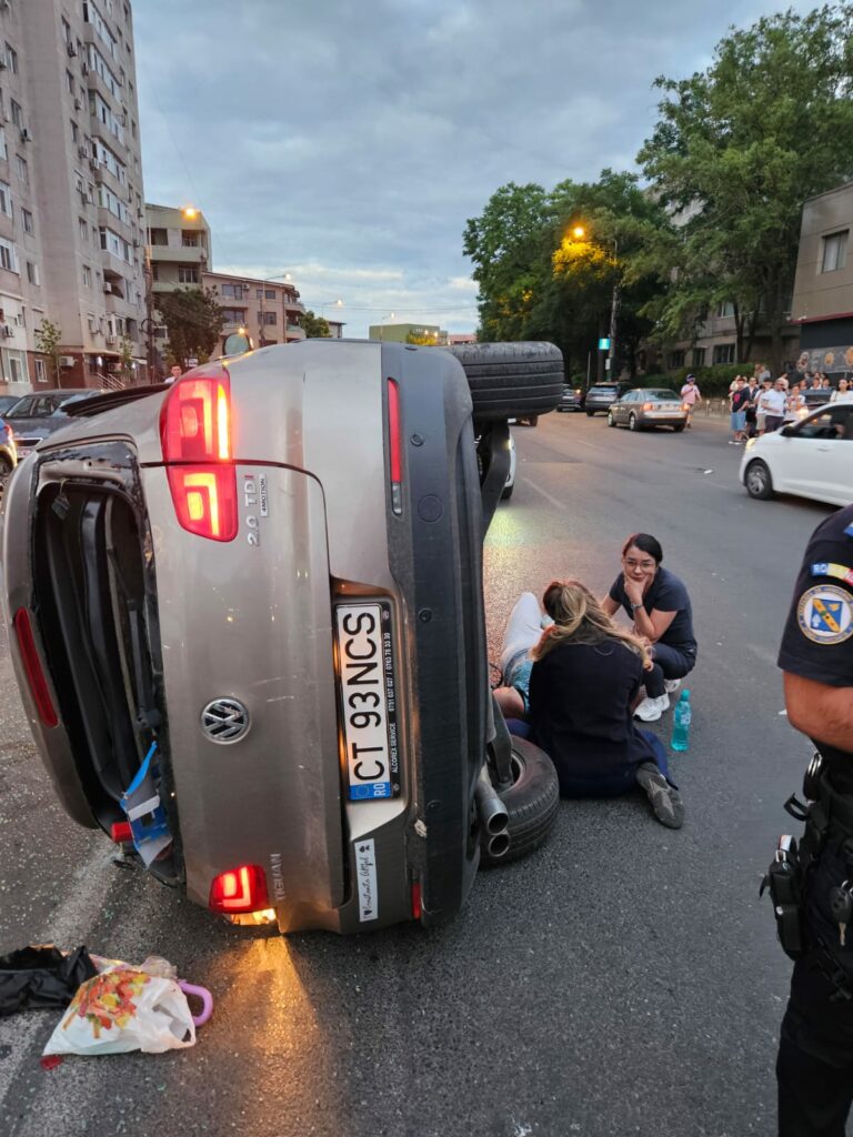 FOTO VIDEO Accident GRAV, cu VICTIMĂ și cu o mașină de Poliție implicată la Casa de Cultură Constanța UPDATE 7 FOTO VIDEO Accident GRAV, cu VICTIMĂ și cu o mașină de Poliție implicată la Casa de Cultură Constanța UPDATE WhatsApp Image 2025 06 28 at 21.19.51
